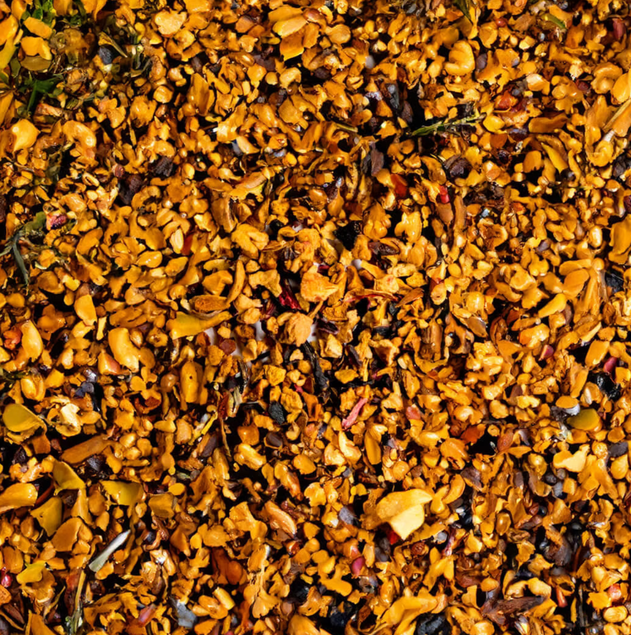 Pura Vita fruit tea peach pyramid shaped bags